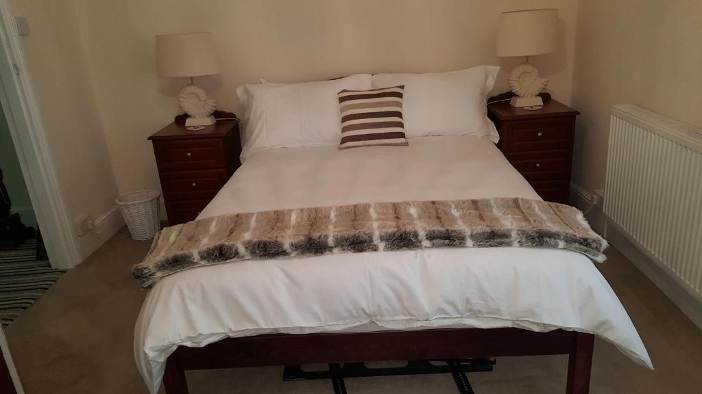 Chinwin Cottage room 5